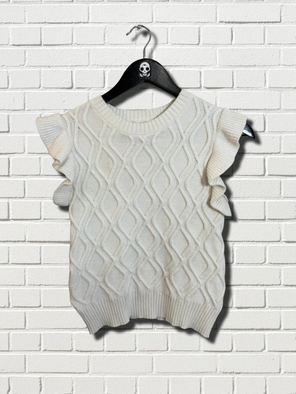 SHE + SKY Off-White Cable Knit Ruffle Sleeve Sweater Vest Top M